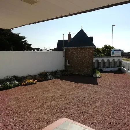 Waroch Villa